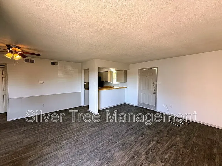 4820 Wellesley Ave #A — Photo 12