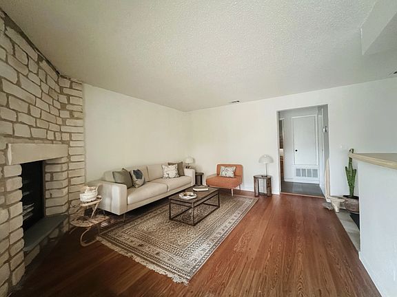 4th image of 402 Hedgewood Dr APT C