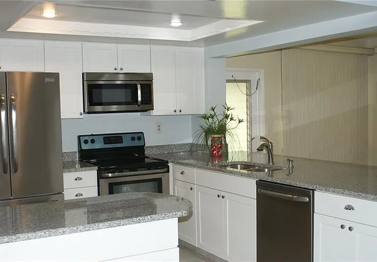 5039 NW 42nd St — Photo 24