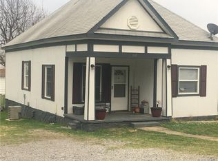 102 NW 8th St NW, Krebs, OK 74554