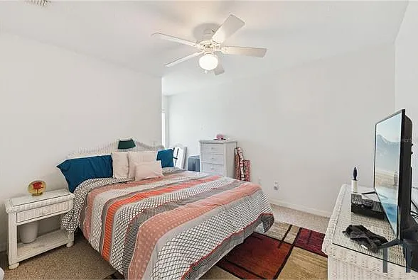 16 Buttonwood Ln — Photo 6