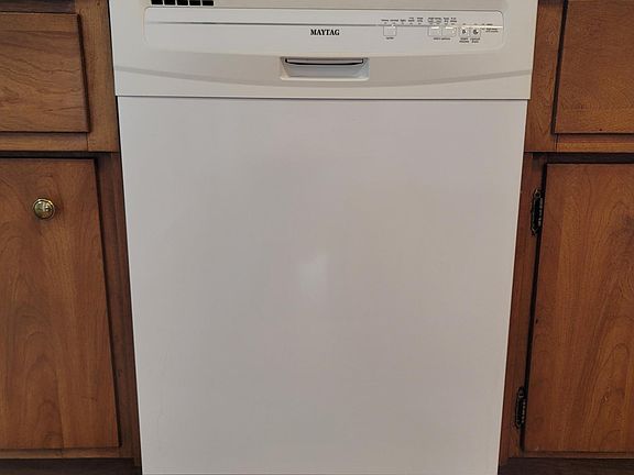 5th image of 408 2nd Ave NW #3