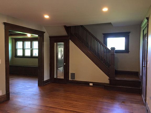 5th image of 152 Oakgrove Ave