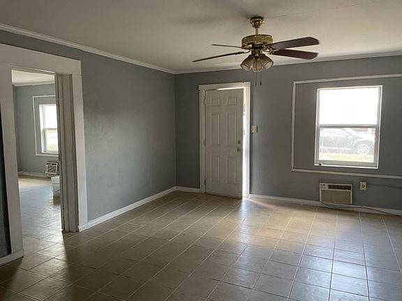 3rd image of 110 W Orange Ave #2