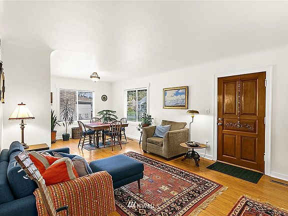 5th image of 3403 Pear Street SE