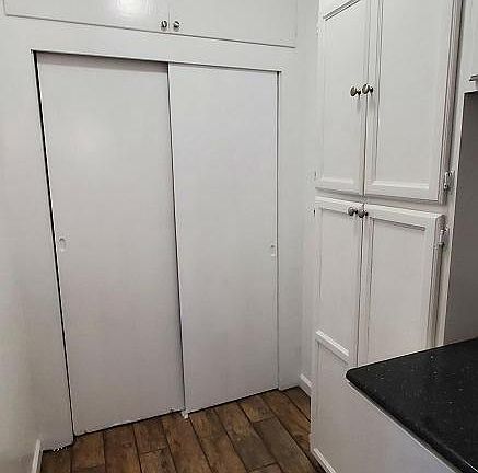 3rd image of 611 S Flower St #6