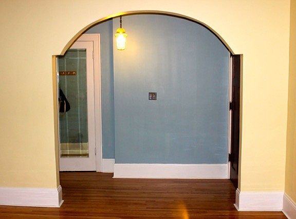 4th image of 1005 Fairmount Ave