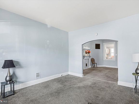3rd image of 4703 Pennington Ave