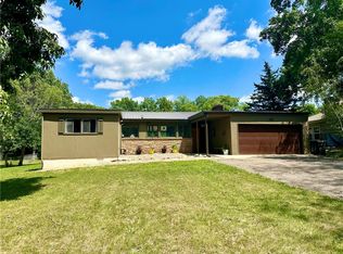 1425 Woodridge Dr, Danville, IL 61832