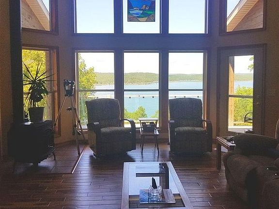 5th image of 381 Airpark Dr