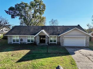 540 Ridgewood Dr, Pryor, OK 74361