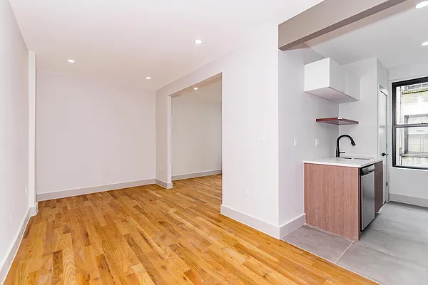 Rented by Nooklyn NYC LLC | media 18