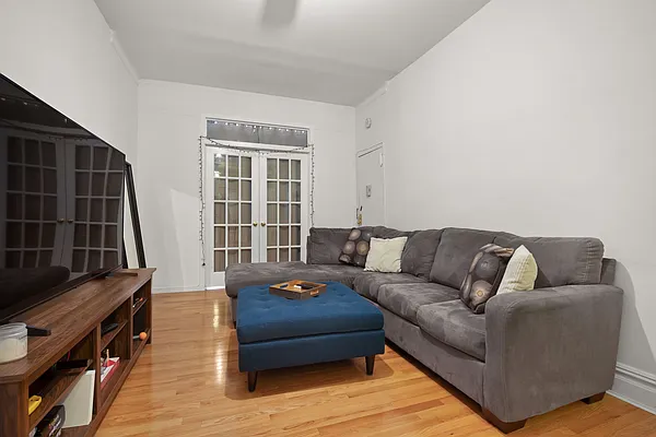 Rented by Cooper & Cooper Real Estate | media 4