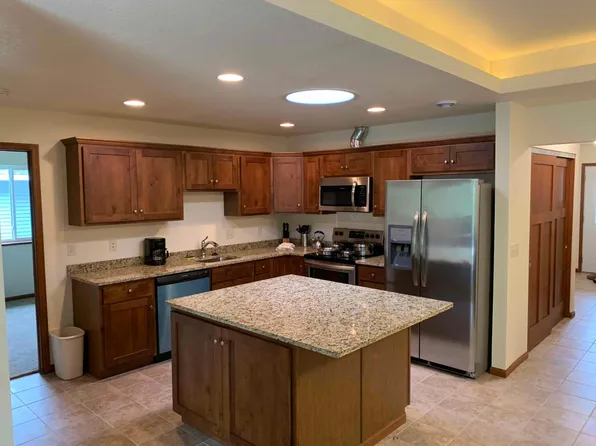 771 James Dr, New Richmond, WI 54017