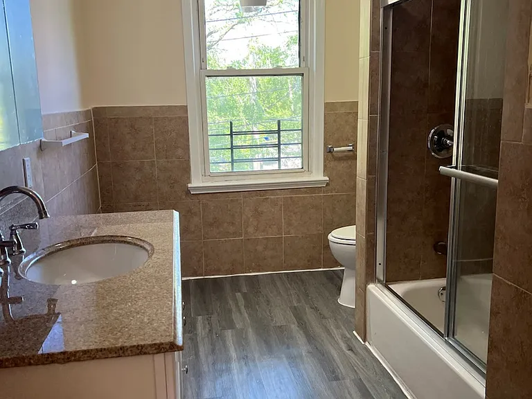 1434 Bay St #2 — Photo 4