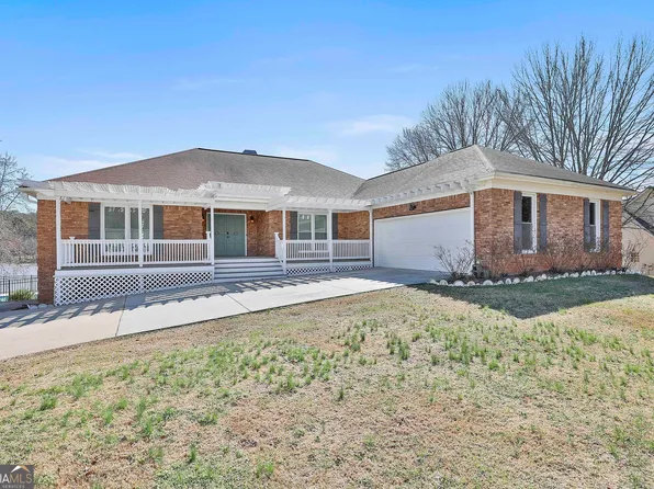 205 Castlewood Rd, Tyrone, GA 30290
