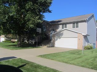 1409 Cozy Ln, Dyer, IN 46311