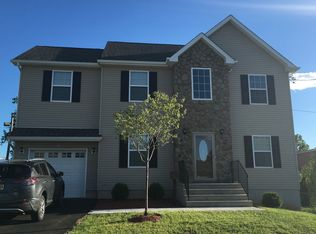 39 S Grove Ave, Perth Amboy, NJ 08861