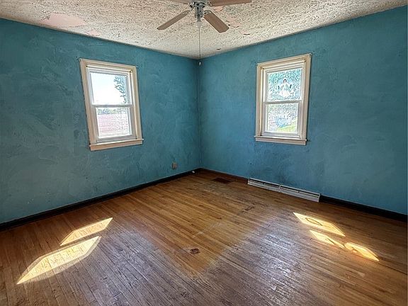 5th image of 1518 34th St NE
