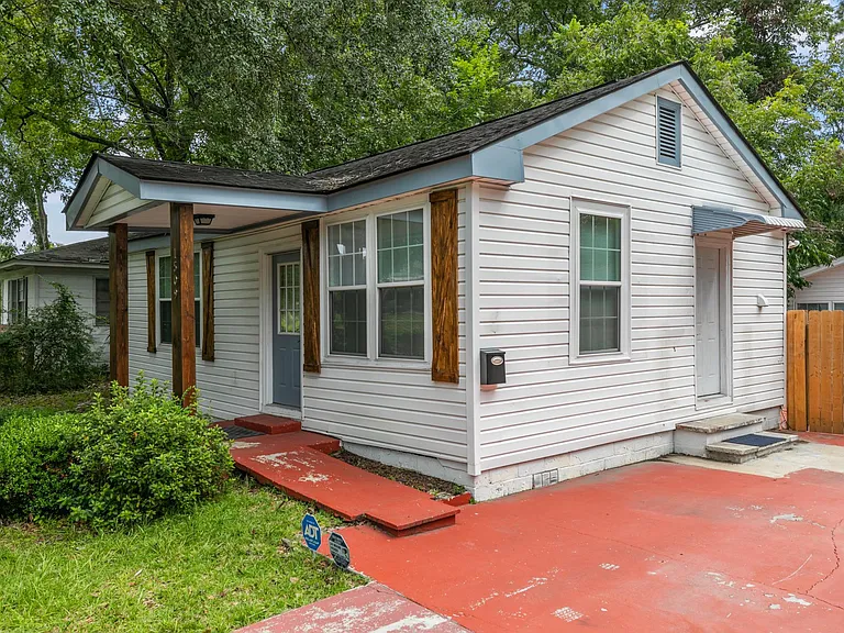 1509 E Anderson St — Photo 16