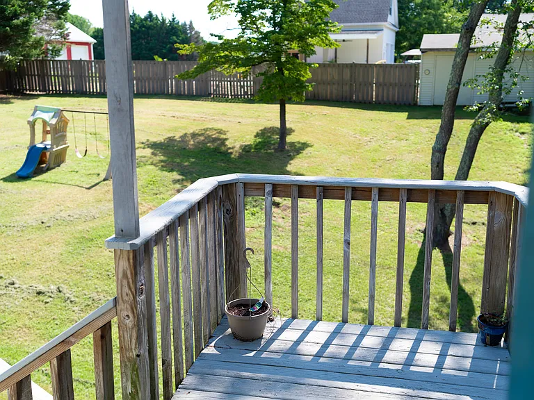 825 Cove Point Rd — Photo 23