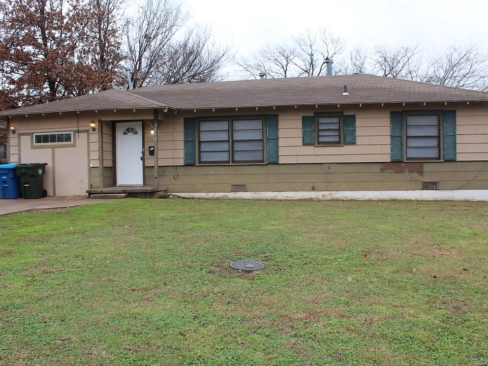 3800 Woodside Dr