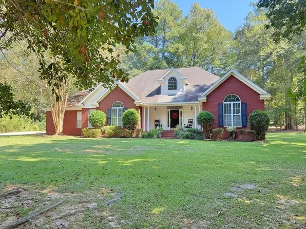 604 Fairway Dr, Dothan, AL 36301