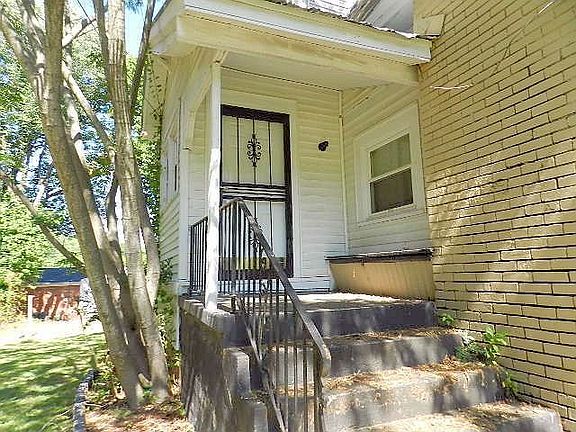 Unit #3 - 3 Bed Room 