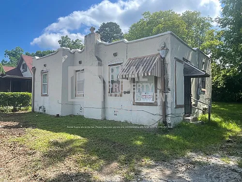 1596 Burton Ave Photo 1