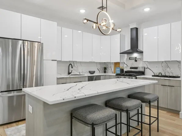 78 Beacon Avenue image 12 of 50