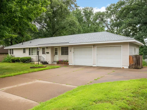 6308 Wyoming Ave N, Brooklyn Park, MN 55428