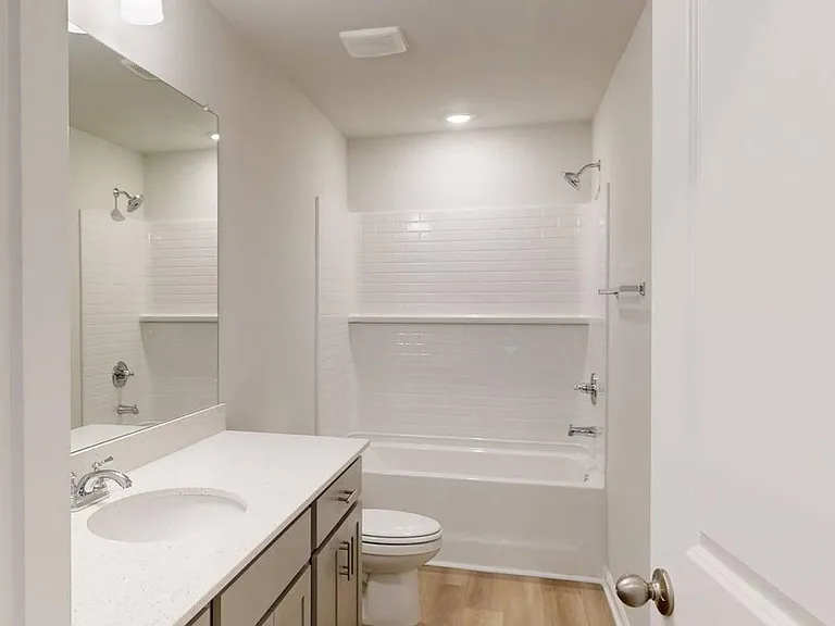Quinn Residences at Snapping Shoals — Photo 57