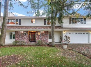 18110 Stonewood Dr, Gladstone, OR 97027