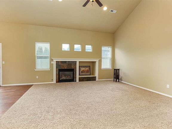 3rd image of 1555 Purple Sage St