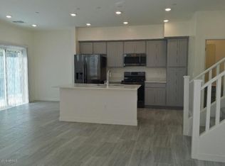 1053 E Bridgeport Dr, Gilbert, AZ 85295