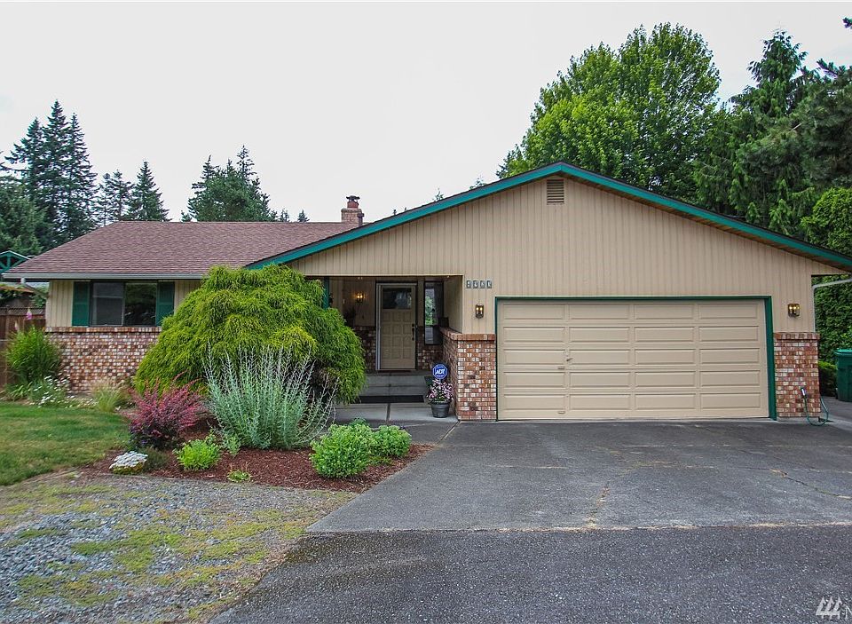 1st image of 4923 129th Pl NE