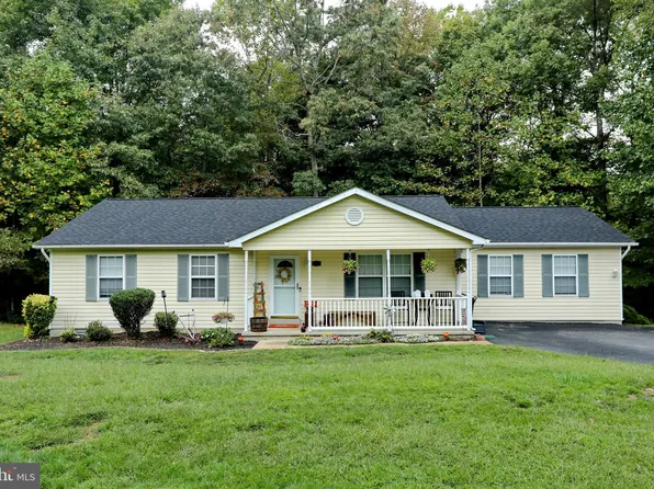 26837 Erin Dr, Mechanicsville, MD 20659