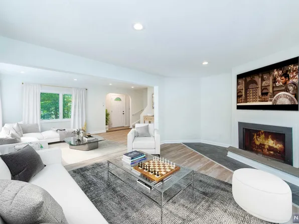 116 Ridge Rd, West Milford, NJ 07480