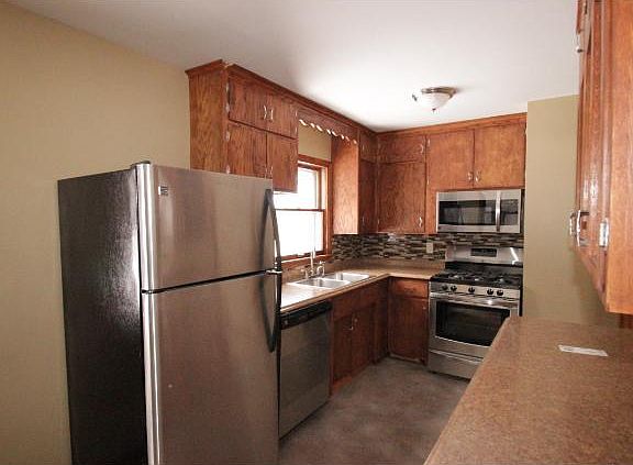 3rd image of 2090 Ames Ave