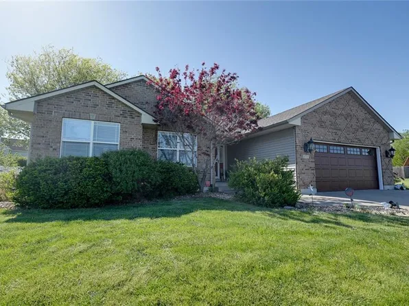 991 Moore Pl, Odessa, MO 64076