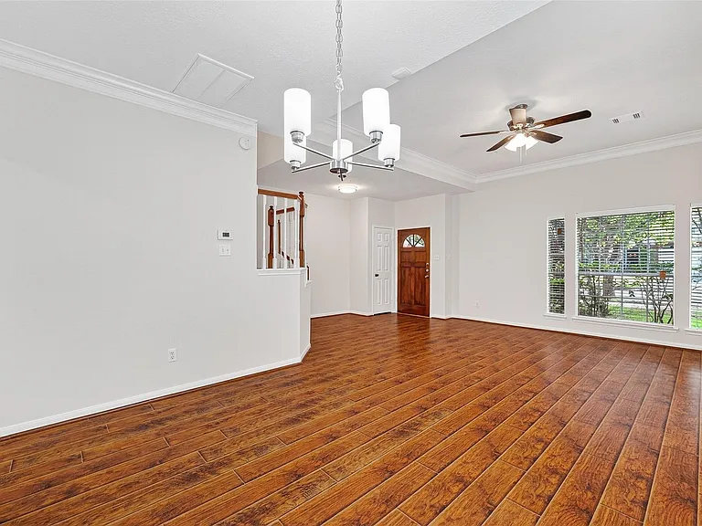 4539 Springfield Lakes St — Photo 13