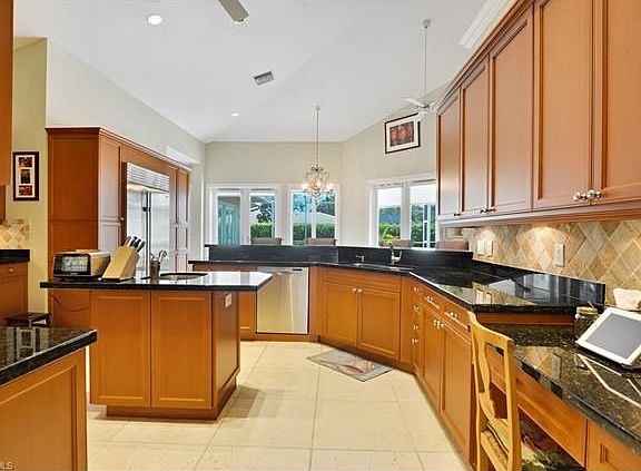 4th image of 3693 Belair Ln