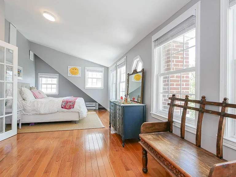 110 N Pembroke Ave — Photo 23