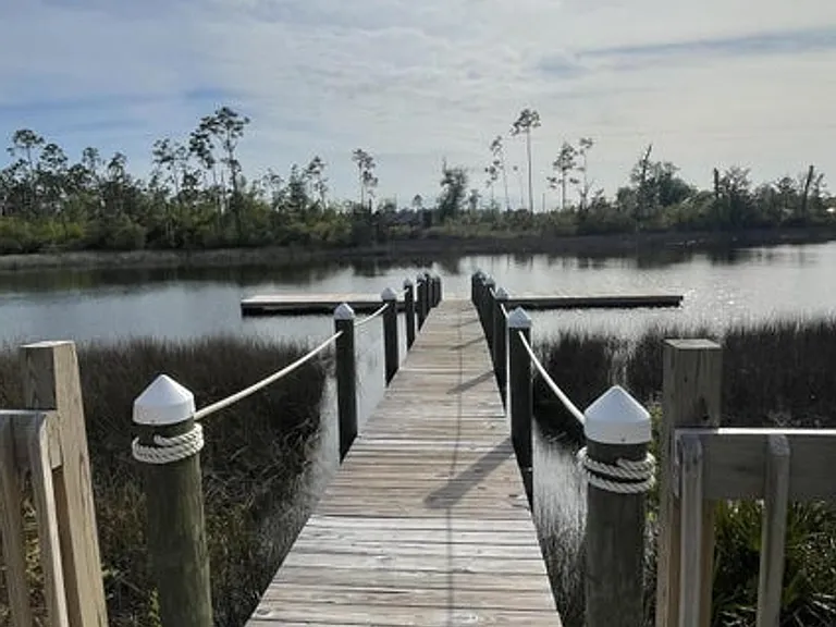 1007 Bayside St — Photo 25