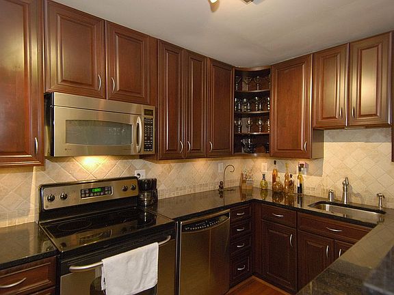 3rd image of 1741 N Troy St APT 422