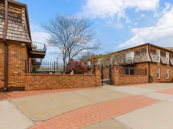 4424 Jarboe St APT 1, Kansas City, MO 64111