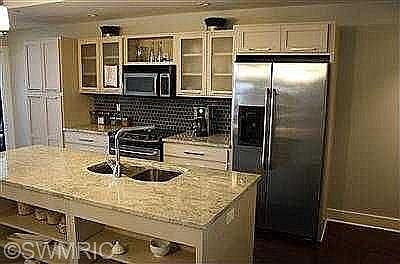 5th image of 22 S Harbor Dr Unit 204