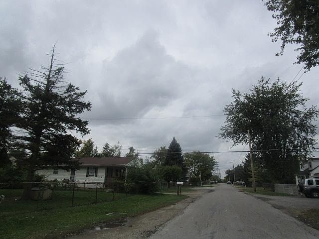2nd image of Lawndale Ave
