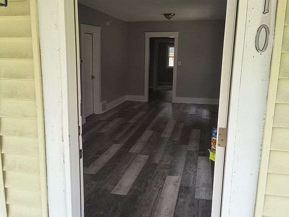 2nd image of 410 S Magnolia Ave