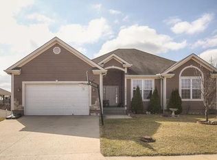 1301 SW 7th St, Oak Grove, MO 64075